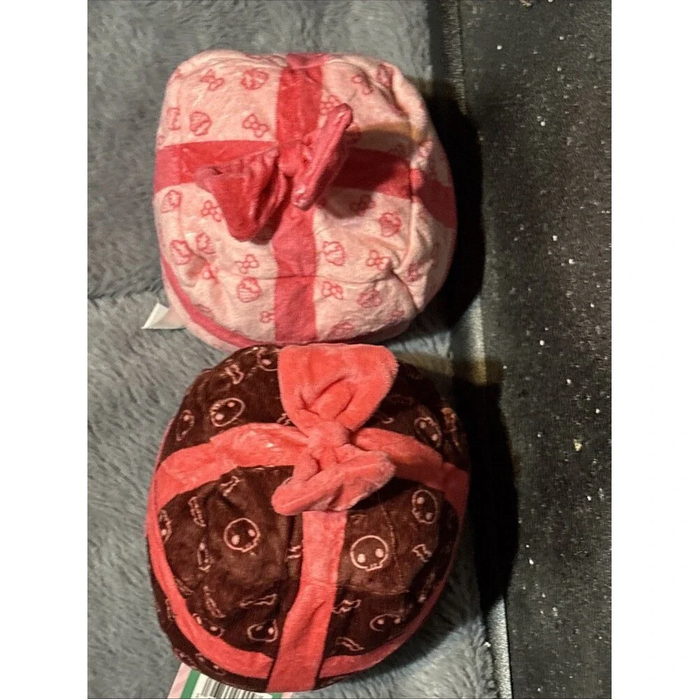 NWT TeeTurtle Reversible Plushies Lot 2 Hello kitty And friends Christmas Gift